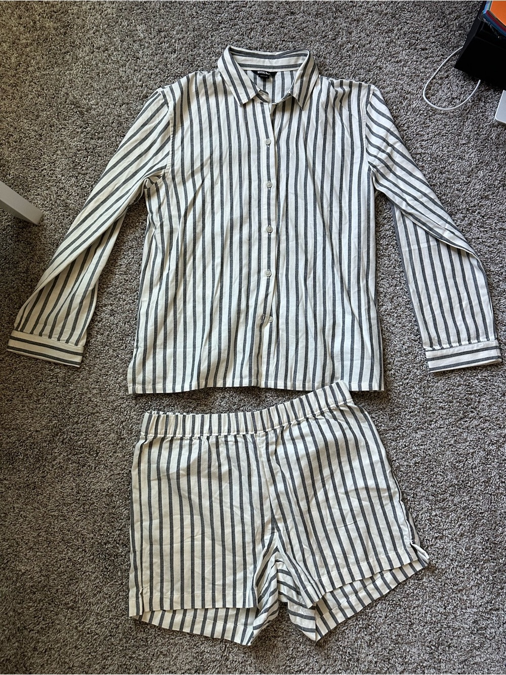 Eddie Bauer Matching Pajama Set Striped Collared Women’s Long Sleeve Shorts Set